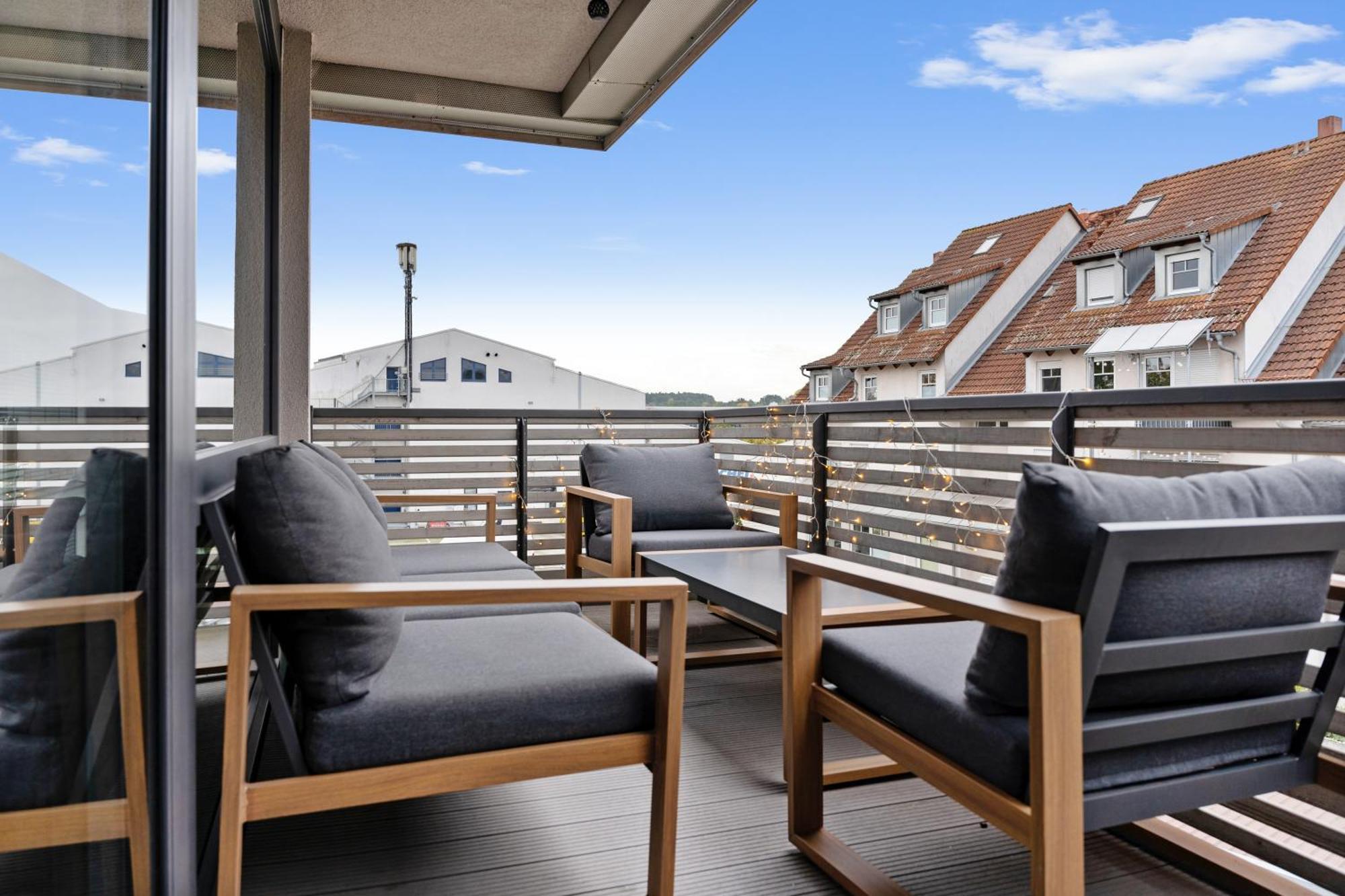 Modern Style Business Suite - Office - Kitchen - Balcony 黑措根奥拉赫 外观 照片