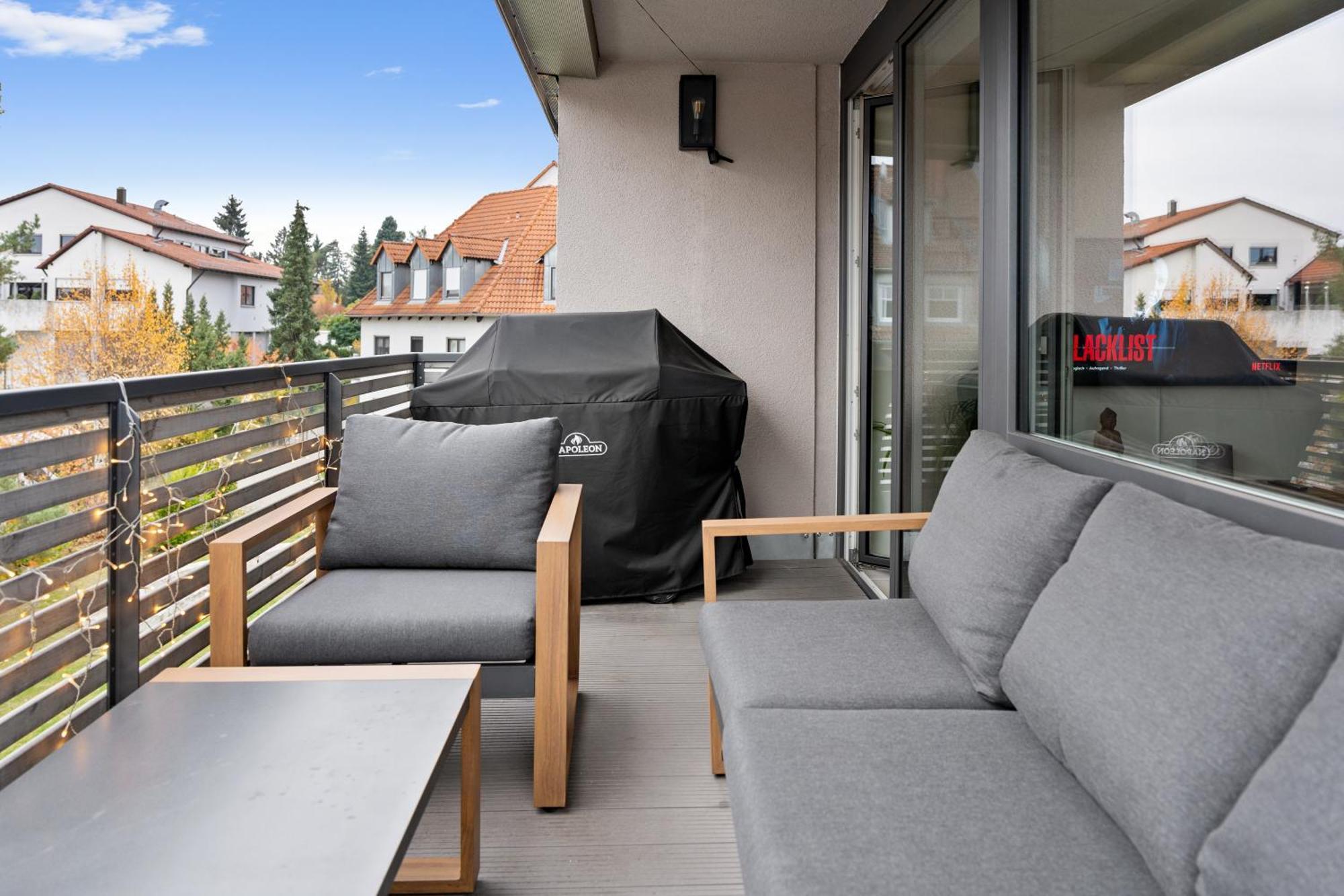 Modern Style Business Suite - Office - Kitchen - Balcony 黑措根奥拉赫 外观 照片